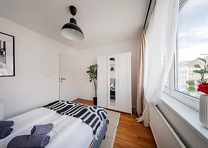 Lofts Ξενοδοχείο *